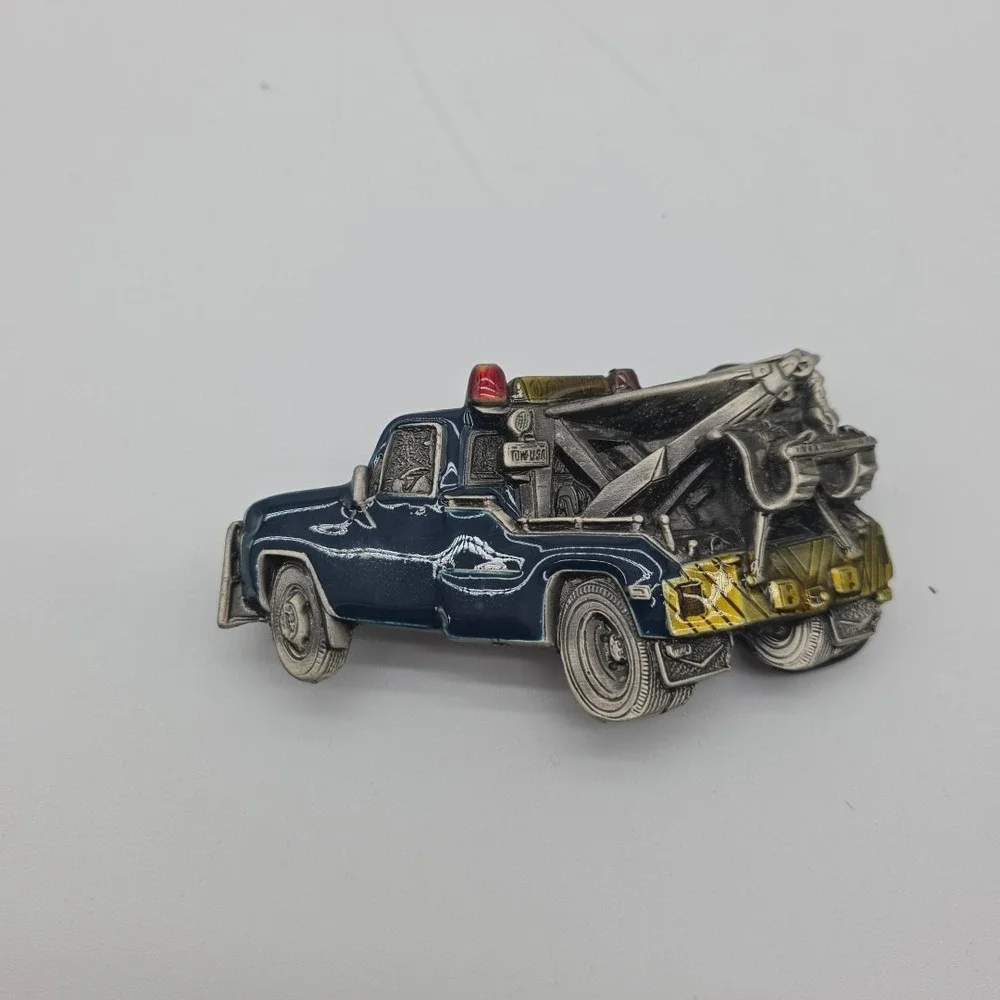Vintage Rare BLUE 1980 Tow Truck Belt Buckle Made In USA #235 Great‎ American